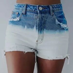 Hollister Ombre Denim Ultra High Rise Short Shorts 0 / 24